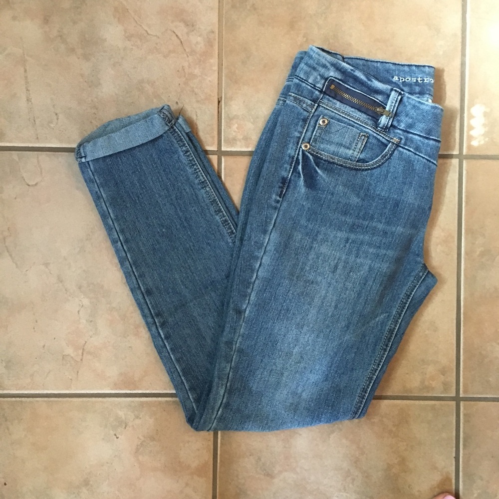 Apostrophe premium jeans size 2
